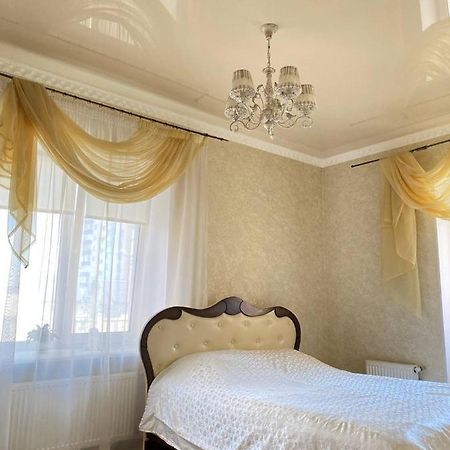 Apartments Koryatovichi Street Kamianets-Podilskyi Exterior photo