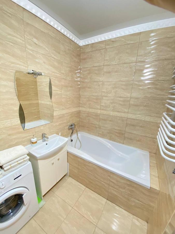 Apartments Koryatovichi Street Kamianets-Podilskyi Exterior photo