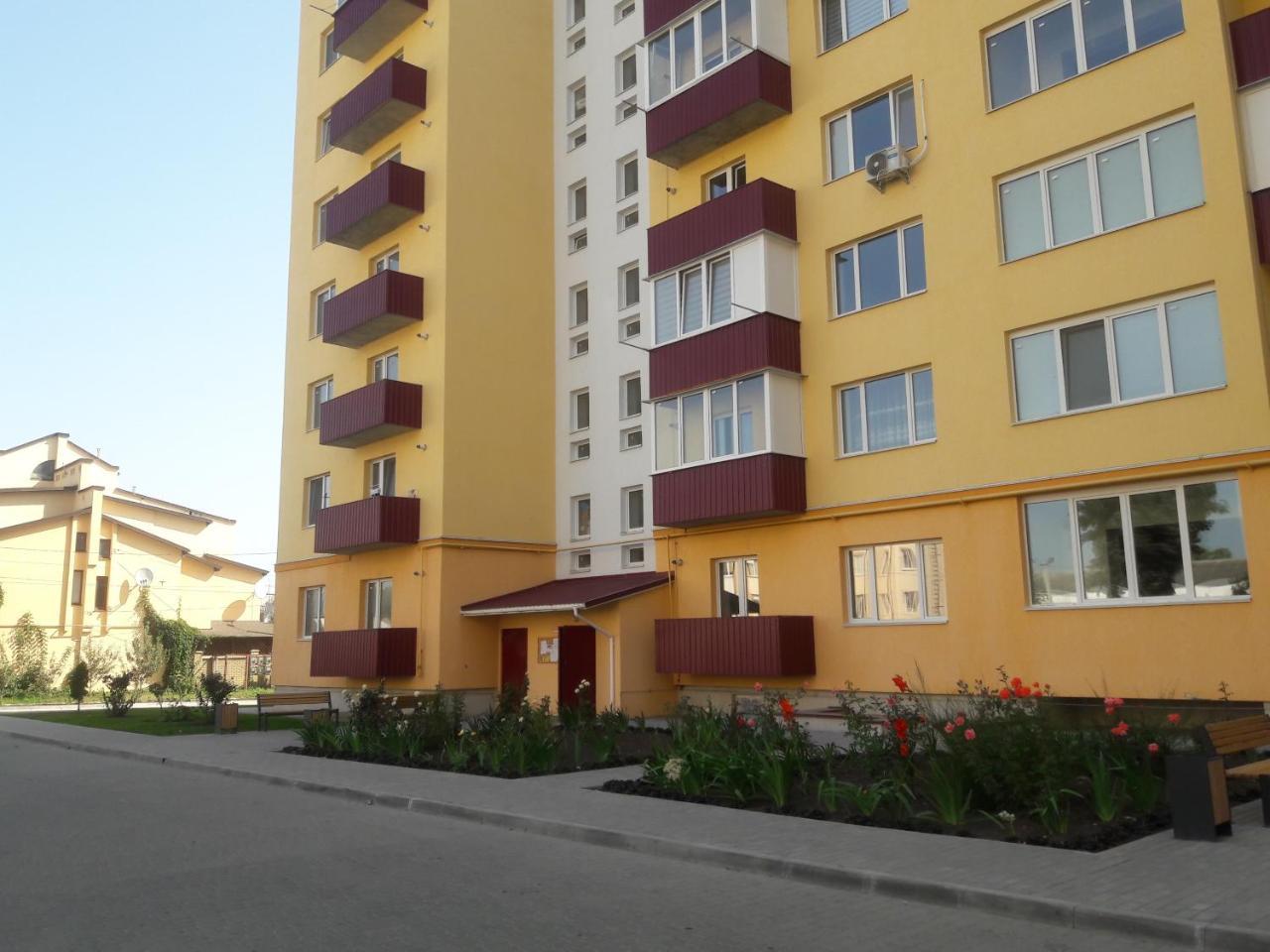Apartments Koryatovichi Street Kamianets-Podilskyi Exterior photo